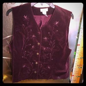 ☀️Burgundy Velvet Vest☀️
